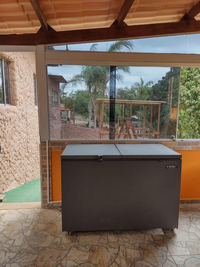 Chacara Bella Vida Com Piscina Churrasqueira Salao De Festas Fogao A Lenha Quadra Aracariguama Exterior foto